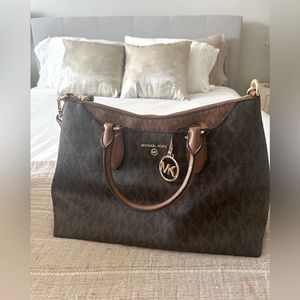 Michael Kors Bedford Medium Logo Tote Bag